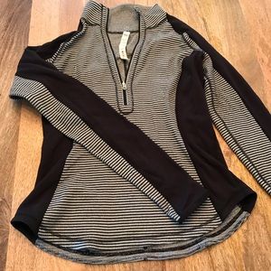 Lululemon half zip pull over